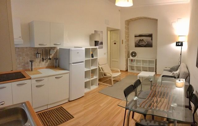 SHR Apartments