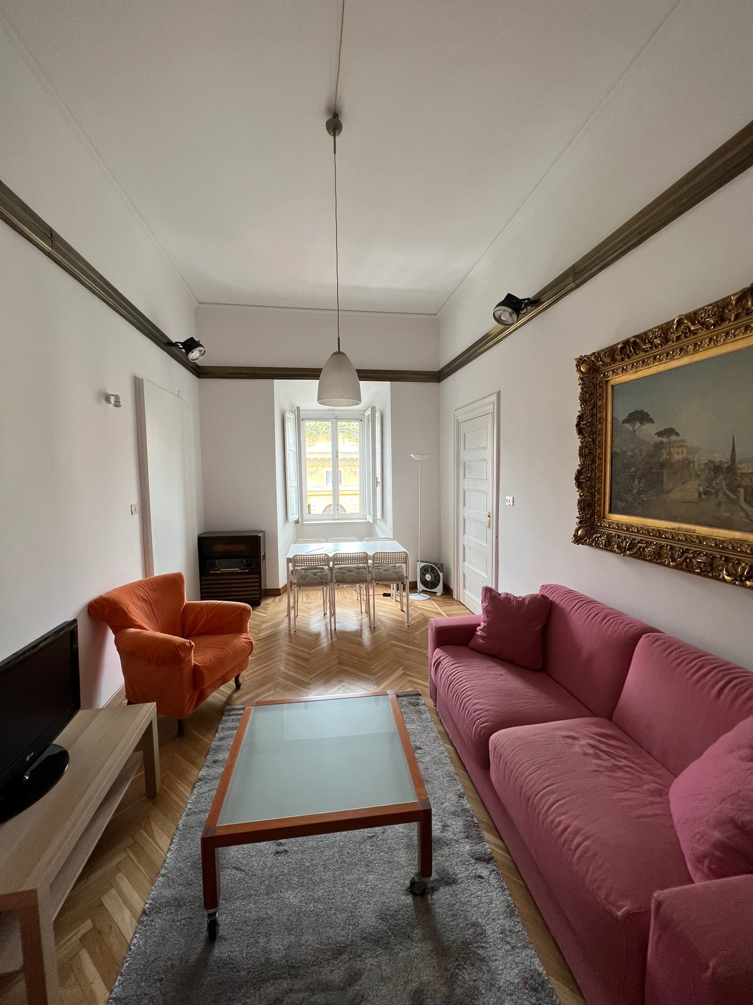SHR Apartments