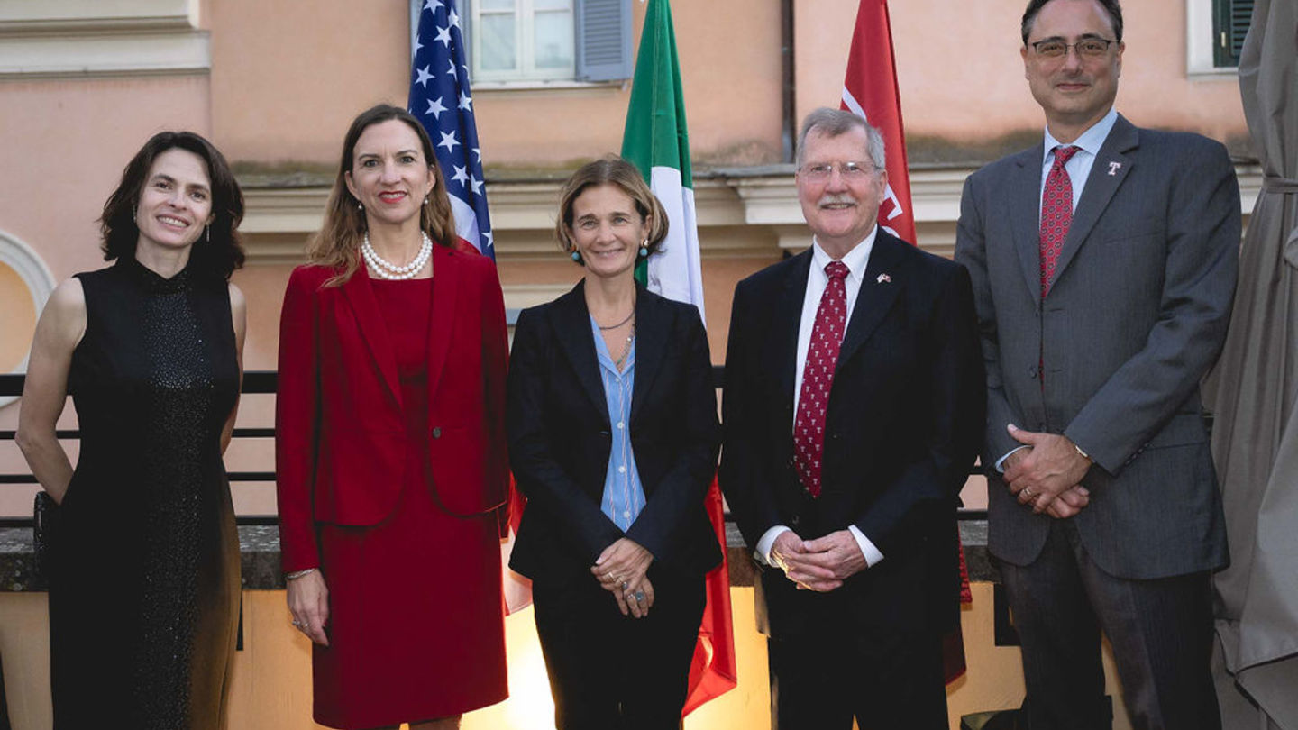 Temple University Rome Campus moves to its new location on Via di San Sebastianello, adjacent to Piazza di Spagna